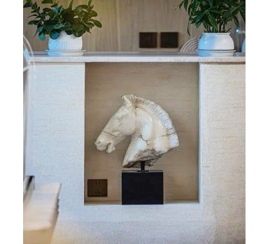 Horse Head Sculpture — Large Nordic Resin Statue for Console or Shelf