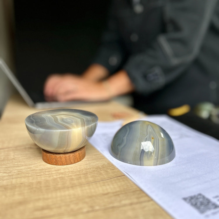 Semiprecious stone, Natural Crystal Desk Ornament