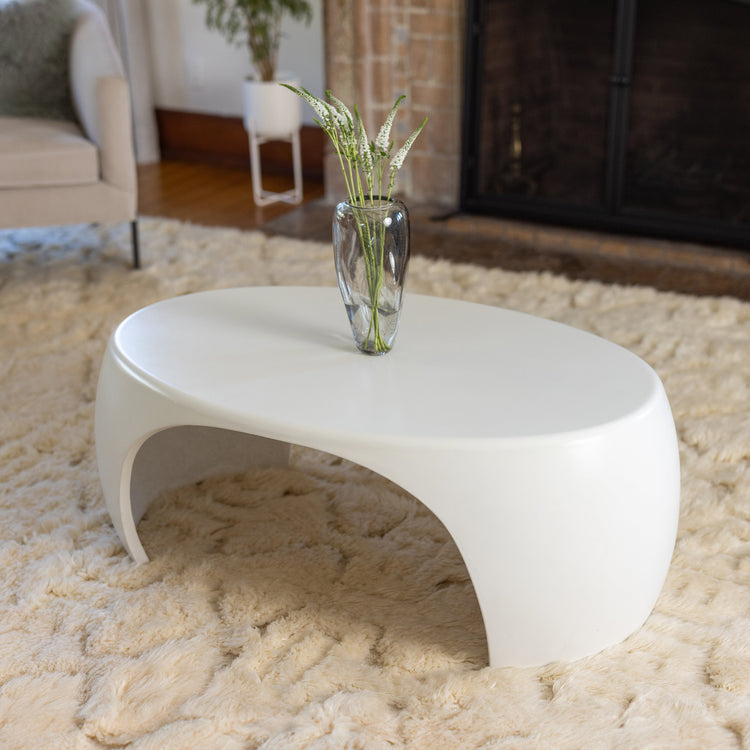 Sculptural Modern Coffee Table – Indoor/Outdoor Organic Curved Design