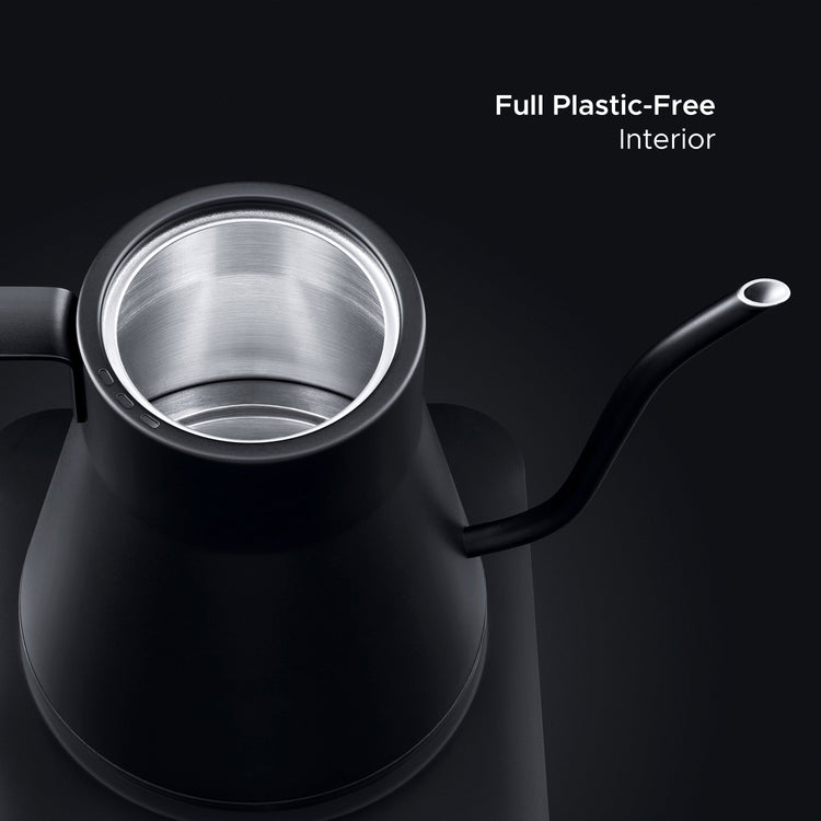SAKI Baristan gooseneck electric kettle with sleek design and long spout for precise pouring, ideal for coffee and tea brewing.