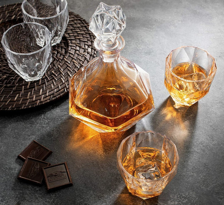 Exquisite Decanter Set - Modern Home & Kitchen