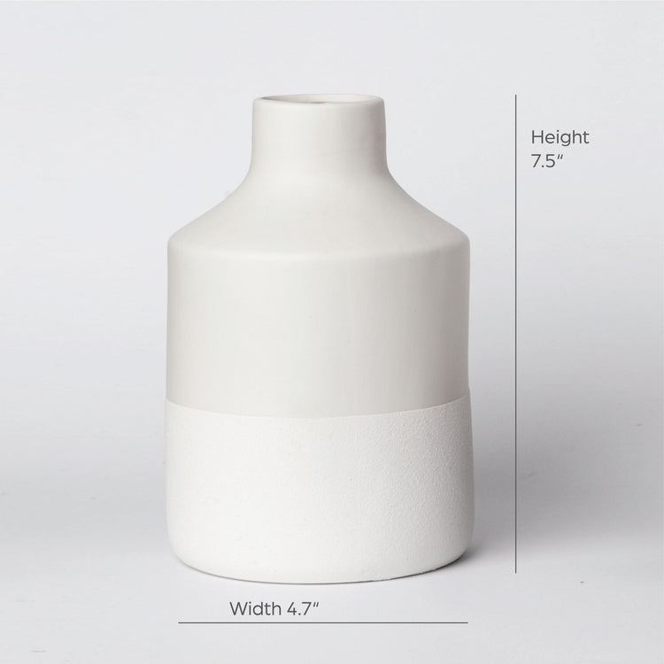 Minimalist ceramic vase with matte finish, designed for modern home decor, by Porto Boutique.