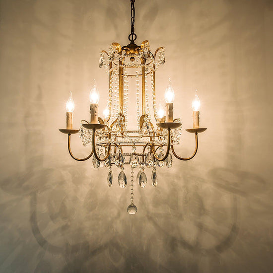 Early American chandelier by Mooiehome featuring classic design and 25.2-inch height with elegant metal and glass details.