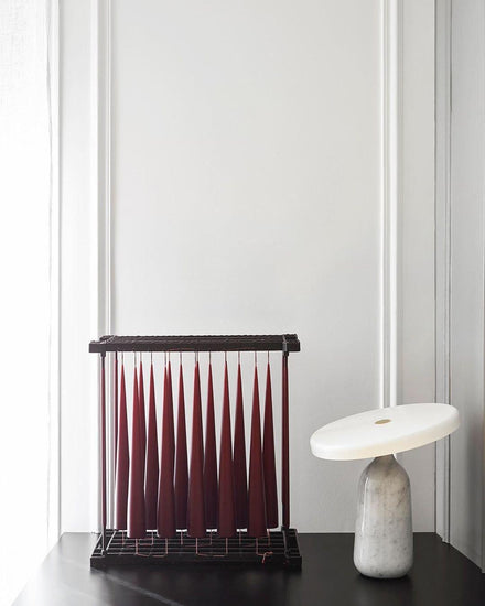 Mooiehome Eddy table lamp with a 12.6-inch tall modern design, featuring a sleek base and a fabric lampshade.
