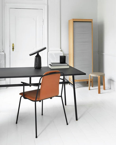 Mooiehome Eddy table lamp with a 12.6-inch modern design and sleek base, ideal for bedside or desk lighting.