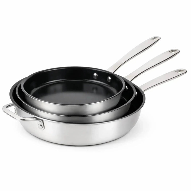 Alva Cookware frying pan with non-stick surface and ergonomic handle, suitable for stovetop cooking.