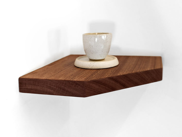 Floating Corner Shelf with Straight Edge in Oak