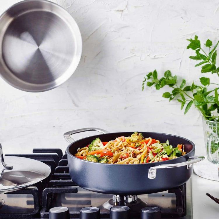 Alva Cookware 3.5-quart sauté pan with lid, stainless steel skillet for frying and sautéing on stovetop
