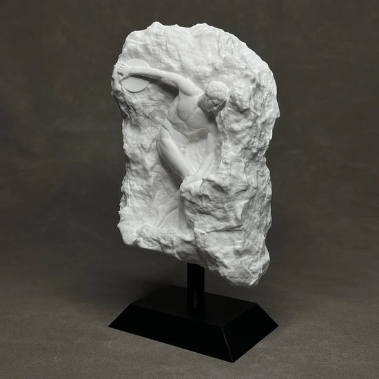 Nude discus throwing sculpture by Decorbites, detailed home decor figurine showcasing athletic pose and artistic craftsmanship.