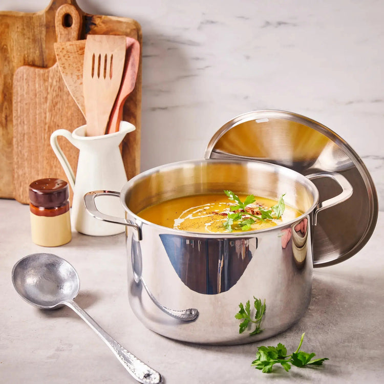 Alva Cookware 7 Qt. stock pot with lid, stainless steel cookware for soups and stews, front view showing handle and lid