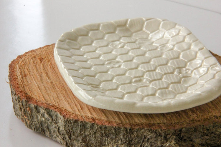 Beehive Soap Dish - Modern Home & Kitchen