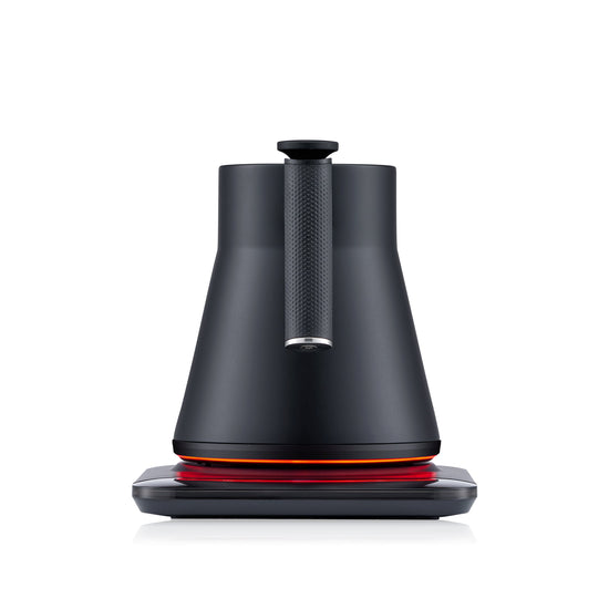 SAKI Baristan gooseneck electric kettle with sleek black design and ergonomic handle for precise pouring.
