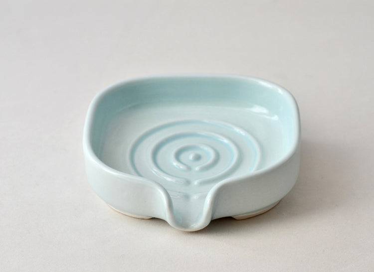 Self-Draining Porcelain Soap Dish - Modern Home & Kitchen